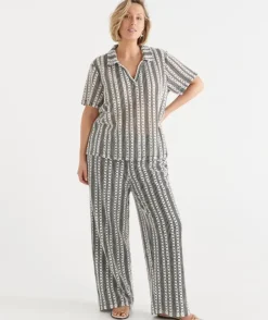 Crochet Straight Leg Pant