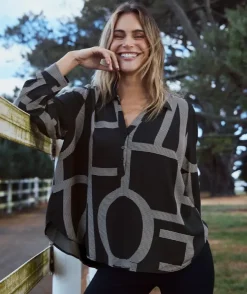 Geometric Print Long Sleeve Shirt