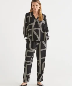 Geometric Print Tapered Pant