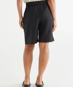 Linen Bermuda Short