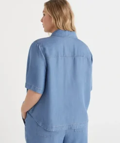 Lyocell Scoop Hem Short Sleeve Shirt