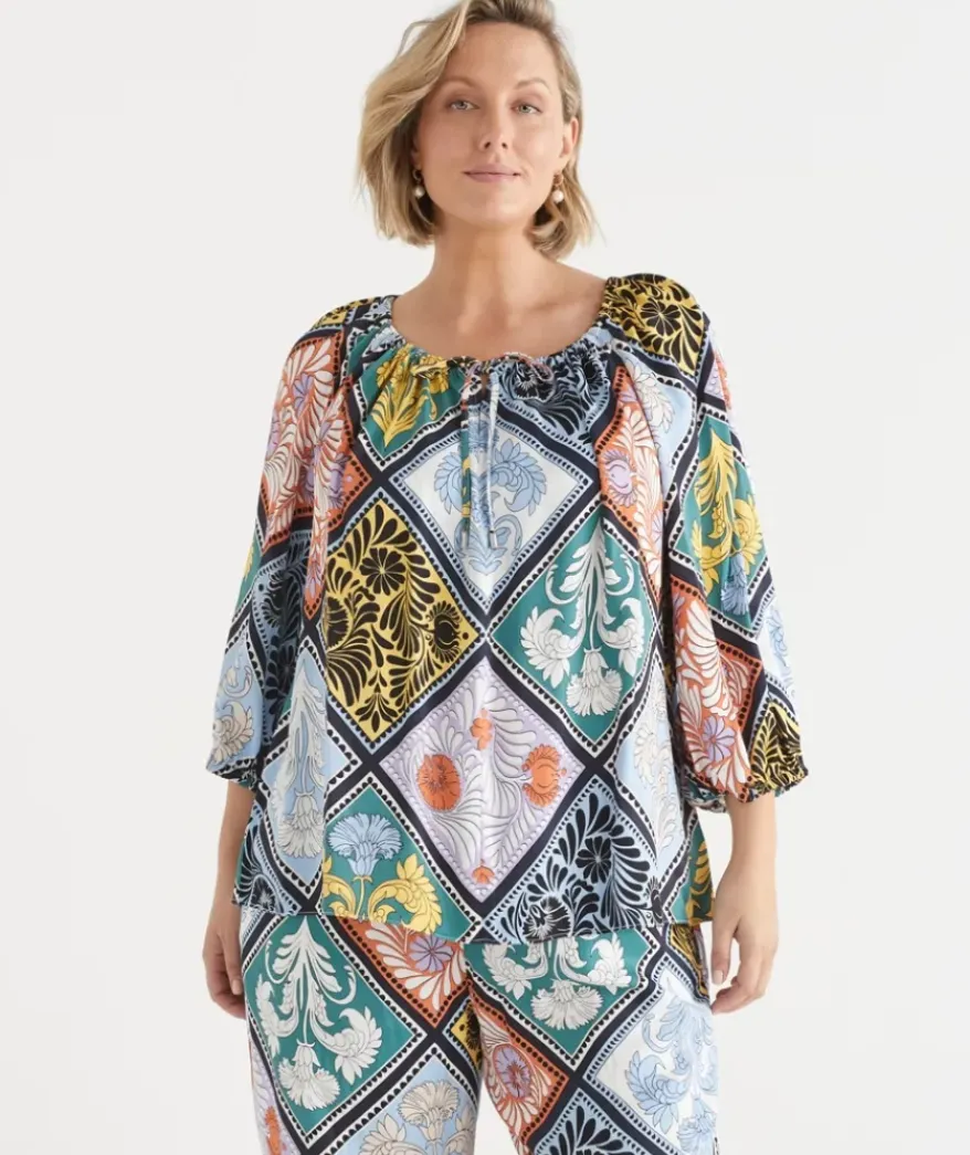 Mosaic Print 3/4 Sleeve Blouse