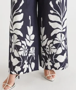 Palm Placement Wide Leg Pant