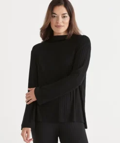 Rib Step Hem Top